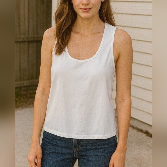 Tops - White Racerback Tank Top | Size Large (8/10)